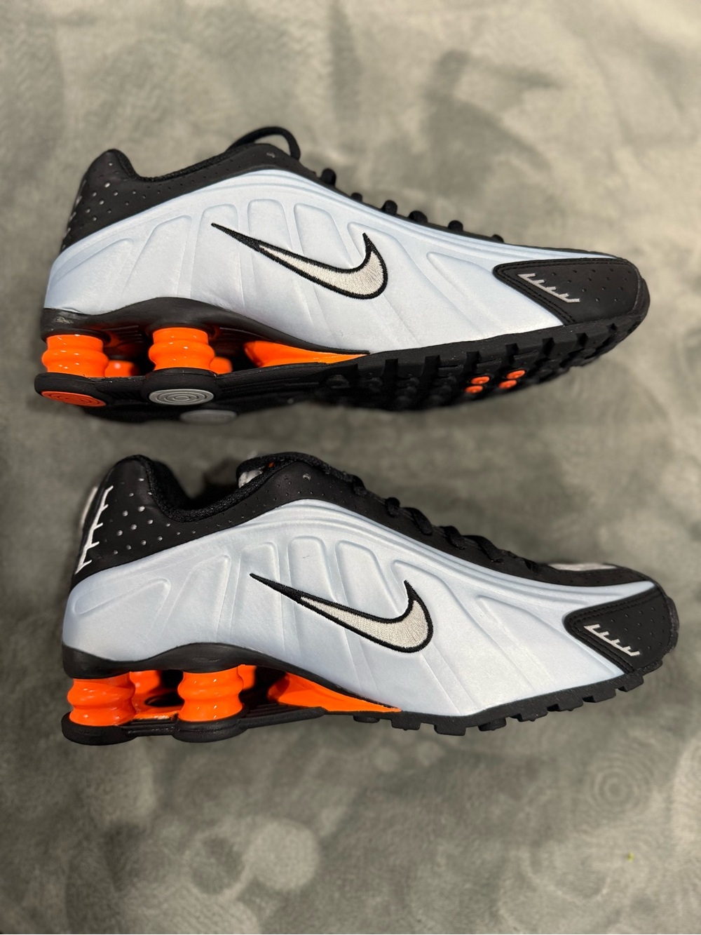 Nike Shox R4 - Picture 2 of 5
